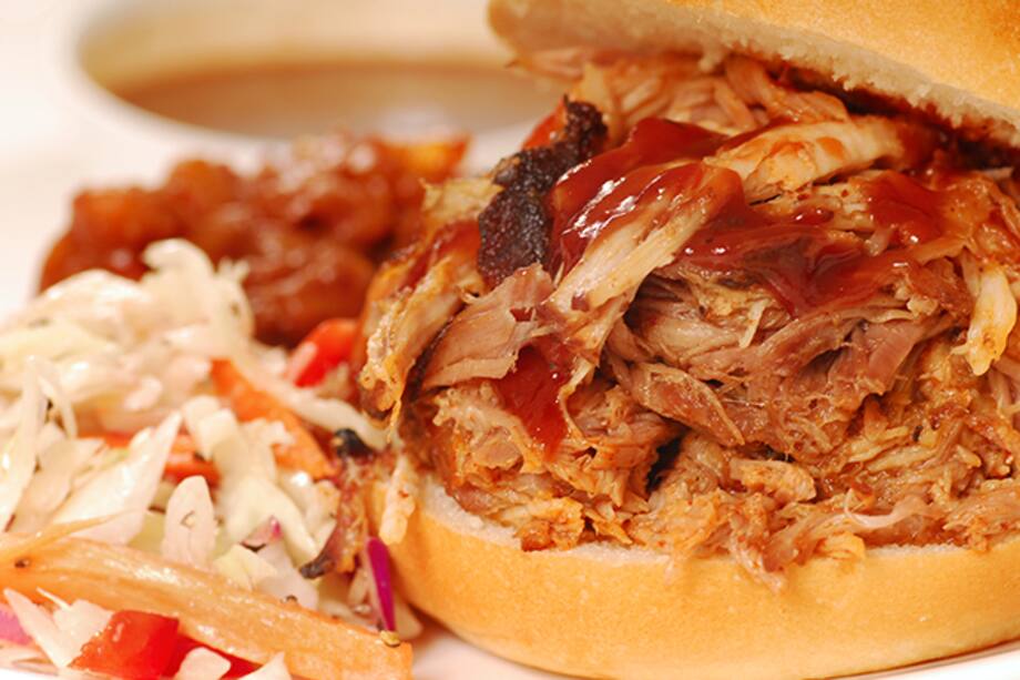 Sándwich de carne de cerdo deshilachada. Me encanta la carne de cerdo