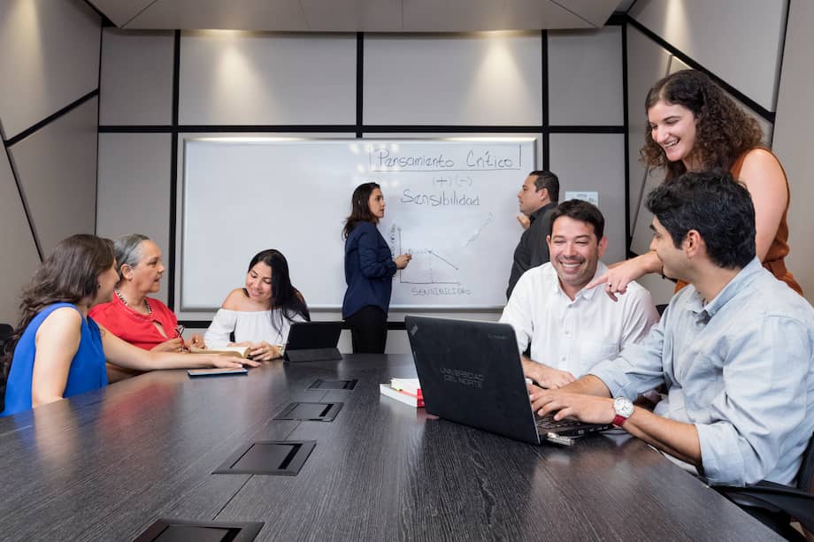 La Universidad del Norte ofrece programas de formación docente a nivel de pregrado, postgrado (maestrías y doctorado) y extensión.