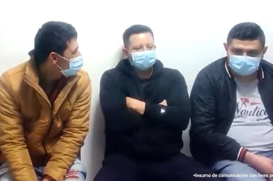 Los hechos ocurrieron el pasado 24 de octubre en la localidad de Los Mártires en Bogotá, cuando unidades de vigilancia atraparon en fragancia a los uniformados.