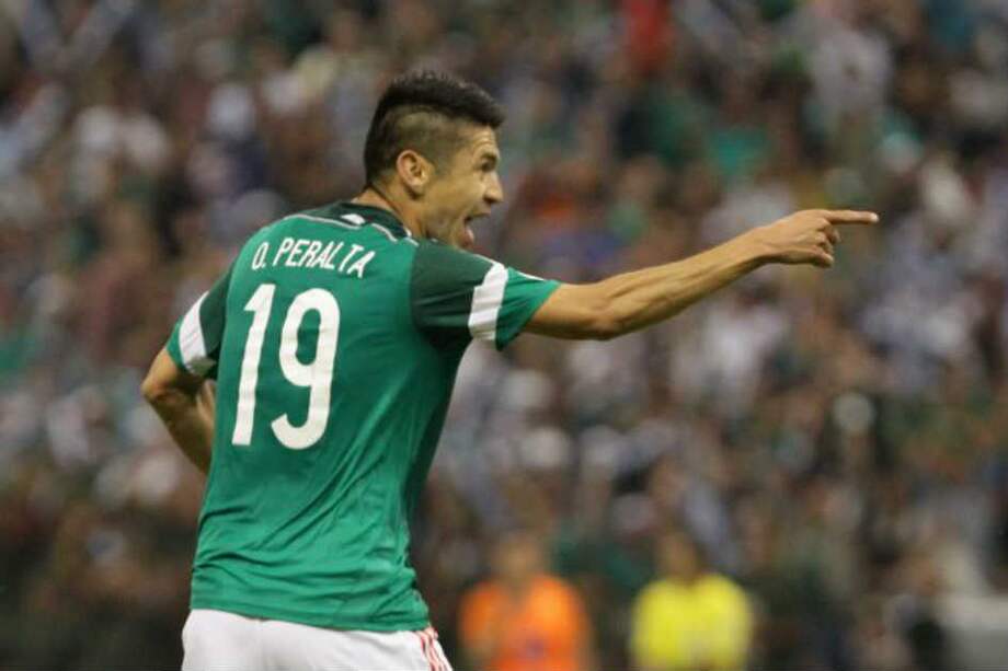 Mexicano Oribe Peralta es nombrado ‘Mejor Jugador de 2013’ en la Concacaf