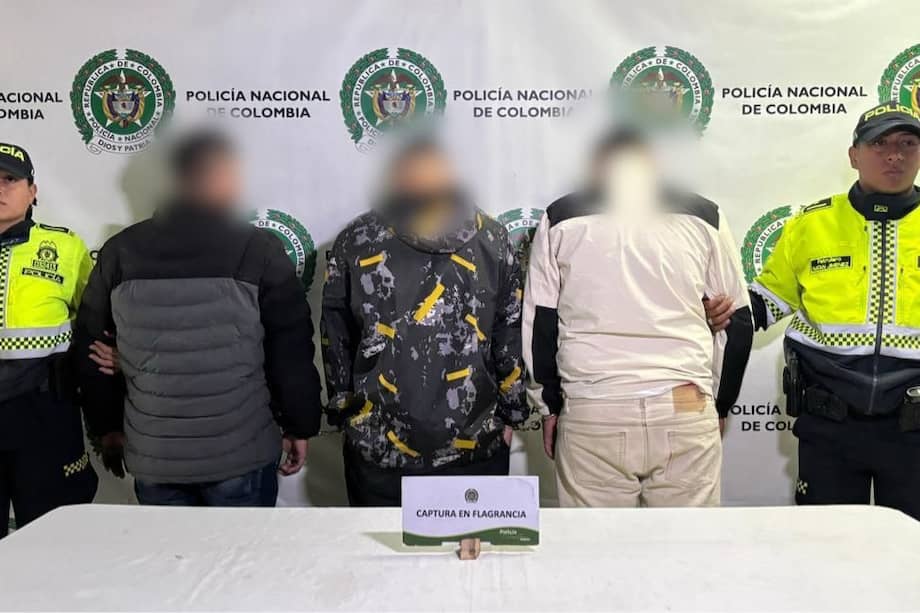 Los capturados quedaron a disposición de las autoridades competentes.