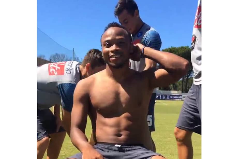 Camilo Zúñiga aceptó el reto de Neymar y se bañó en agua helada