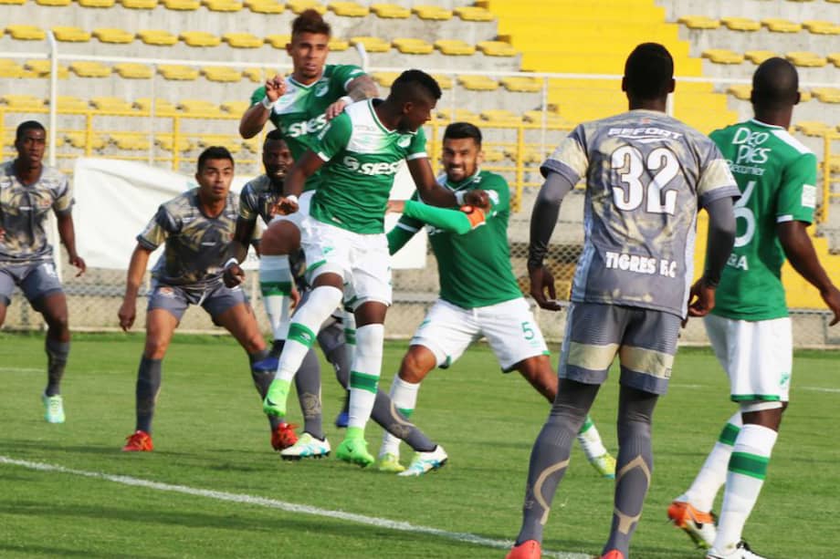 Tigres y Deportivo Cali jugaron en el estadio Metropolitano de Techo. / @TigresFCCol