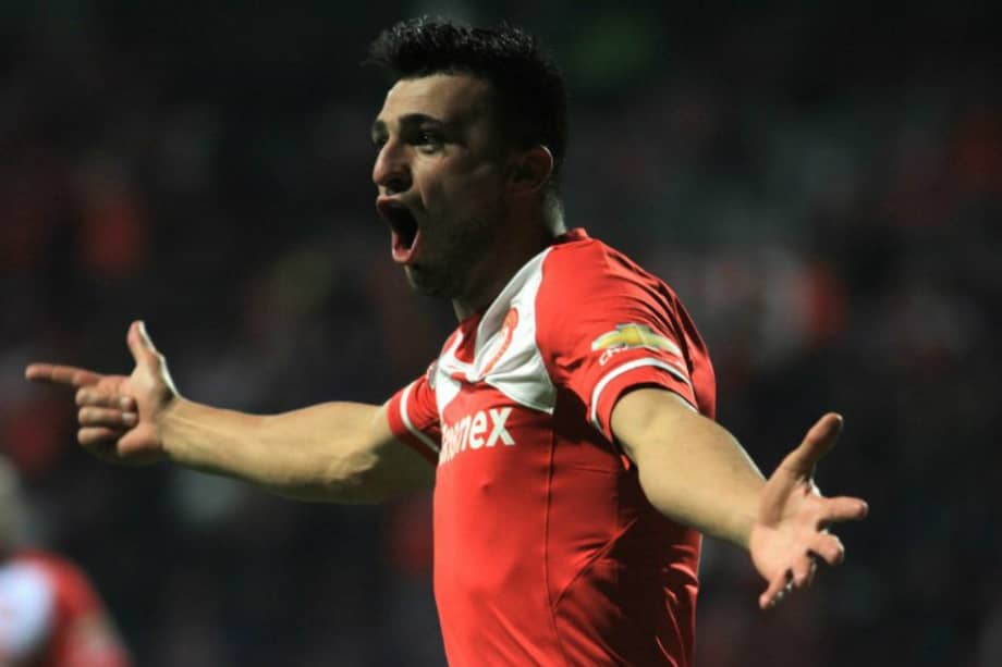 Enrique Triverio marcó los dos goles con los que Toluca venció al Gremio. / AFP