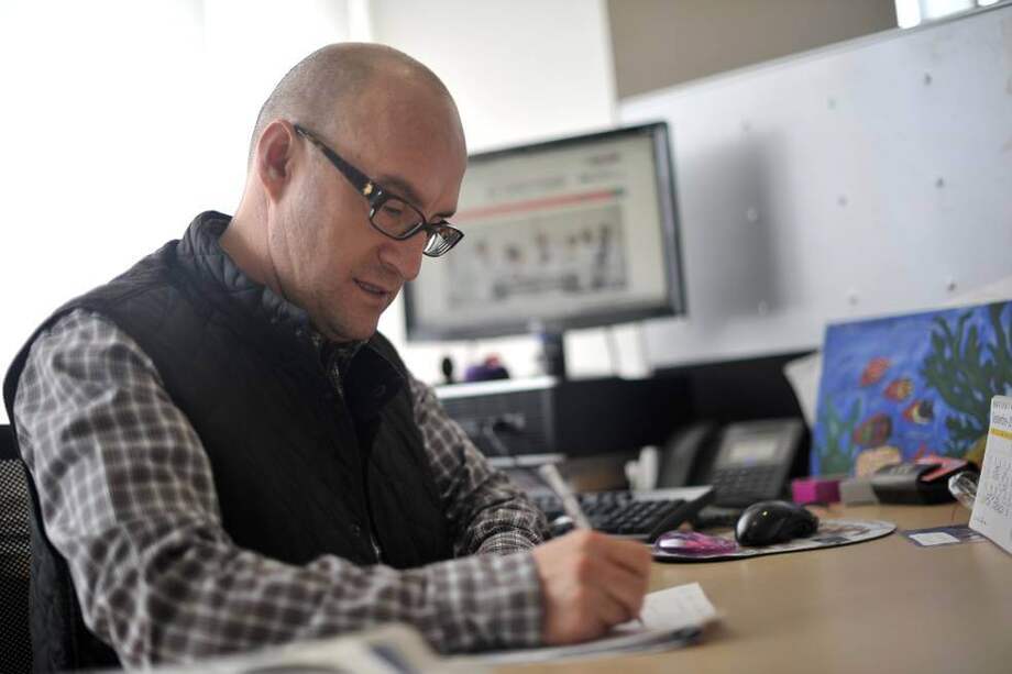 El jurado eligió su ensayo “El dolor de un país para que la memoria viva”, publicado el pasado 14 y 15 de julio, tanto en la versión digital como impresa del diario El Espectador. / Óscar Pérez - El Espectador