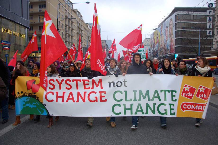 El 16 de noviembre del año pasado, durante la COP 19 de Varsovia, personas de todo el mundo marcharon para exigir una justicia climática. / Cortesía Flickr - 350.org