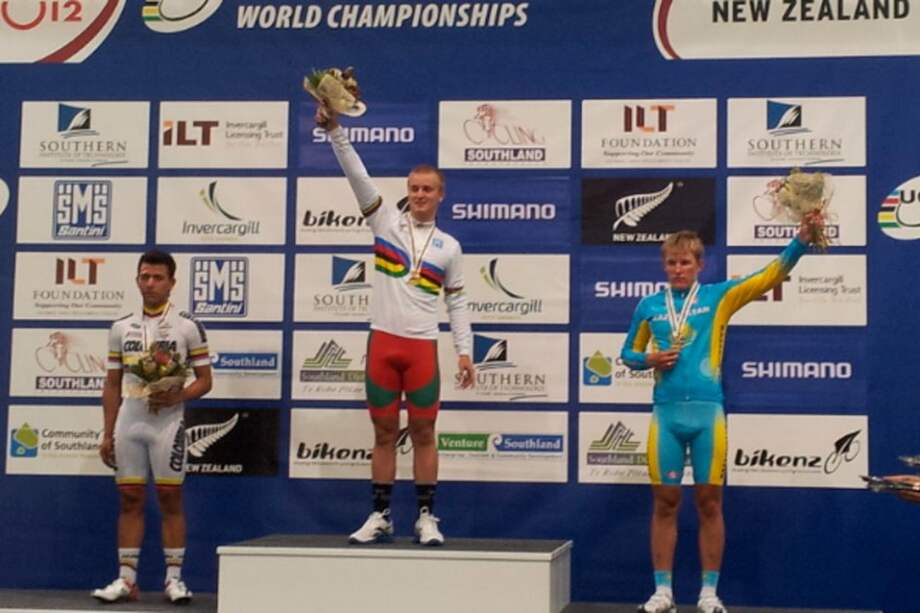 Jordan Parra (i), ciclista bogotano. / Cortesía Fedeciclismo