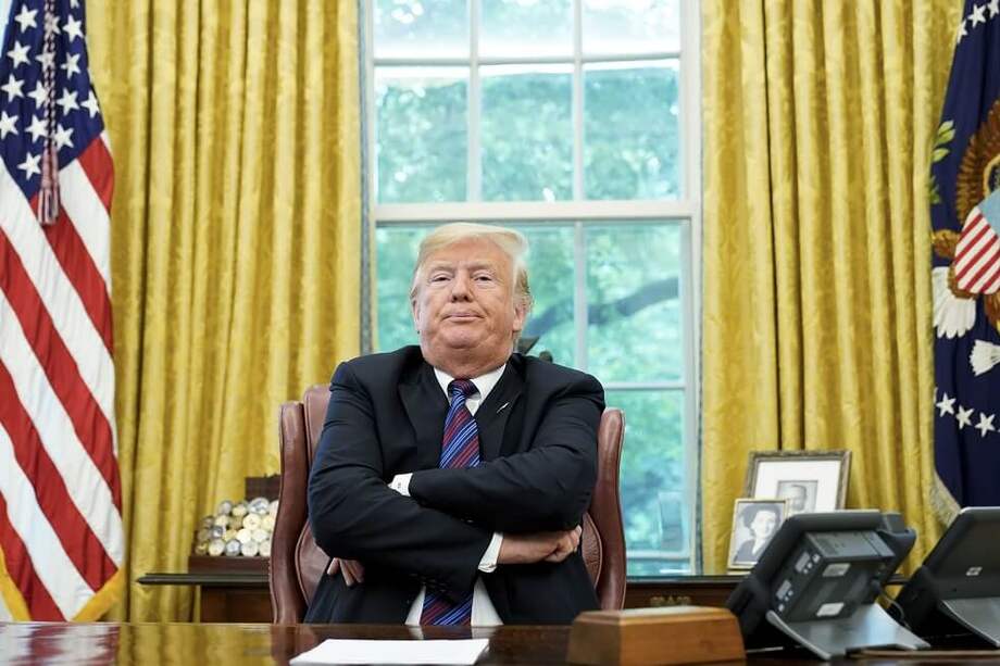 Desde que el presidente estadounidense, Donald Trump, popularizó el término "fake news", otros líderes mundiales lo han acuñado para desacreditar la labor de la prensa. / AFP