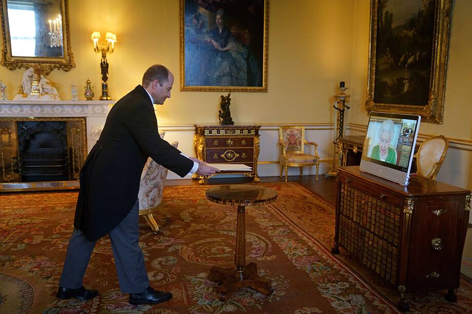 ¡Reapareció! La Reina Isabel II retoma su agenda institucional luego del covid