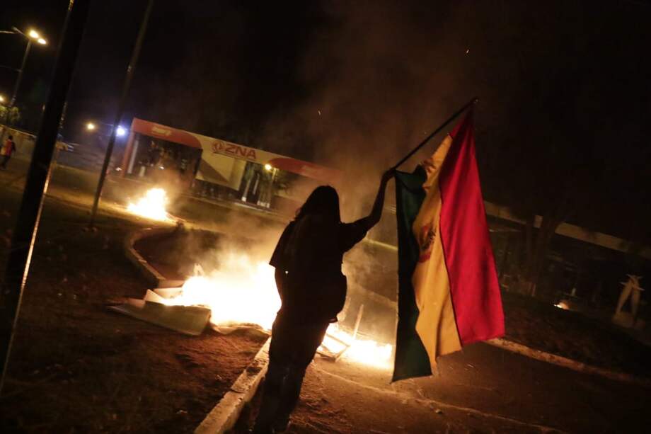 Miles de personas en las calles afirman que el gobierno provocó un fraude electoral. / Tomada de Twitter
