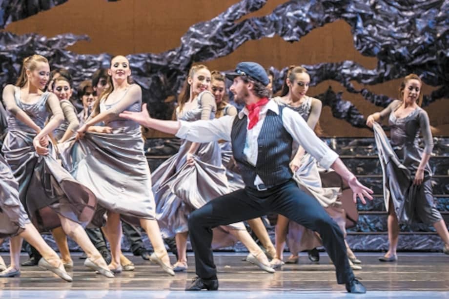 “Zorba, el griego”: el texto de Kazantzakis, tiene dos grandes traductores que hacen de esta pieza un espectáculo excepcional. / Foto: Patricio Melo – Cortesía Teatro Mayor