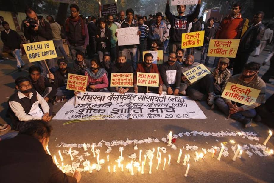 Un gran movilización ciudadana se produjo tras la violación y muerte de la joven.