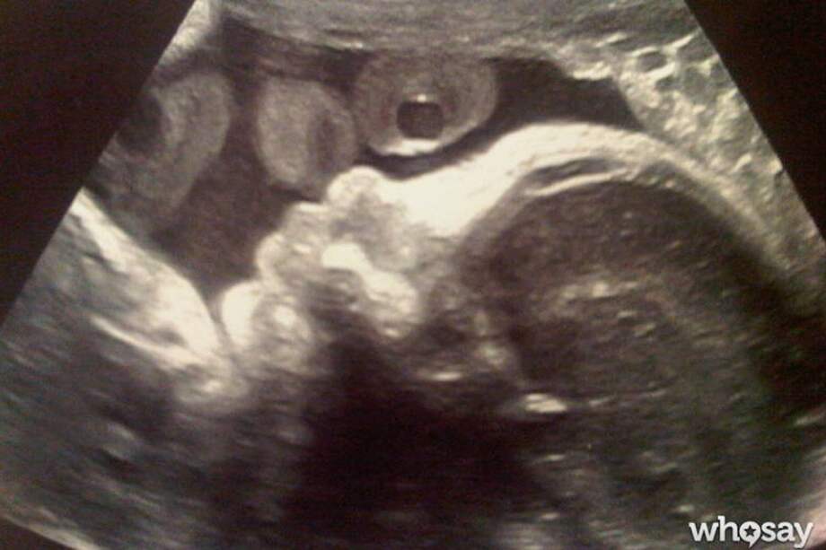 Piqué comparte la 'primera foto' de su hijo