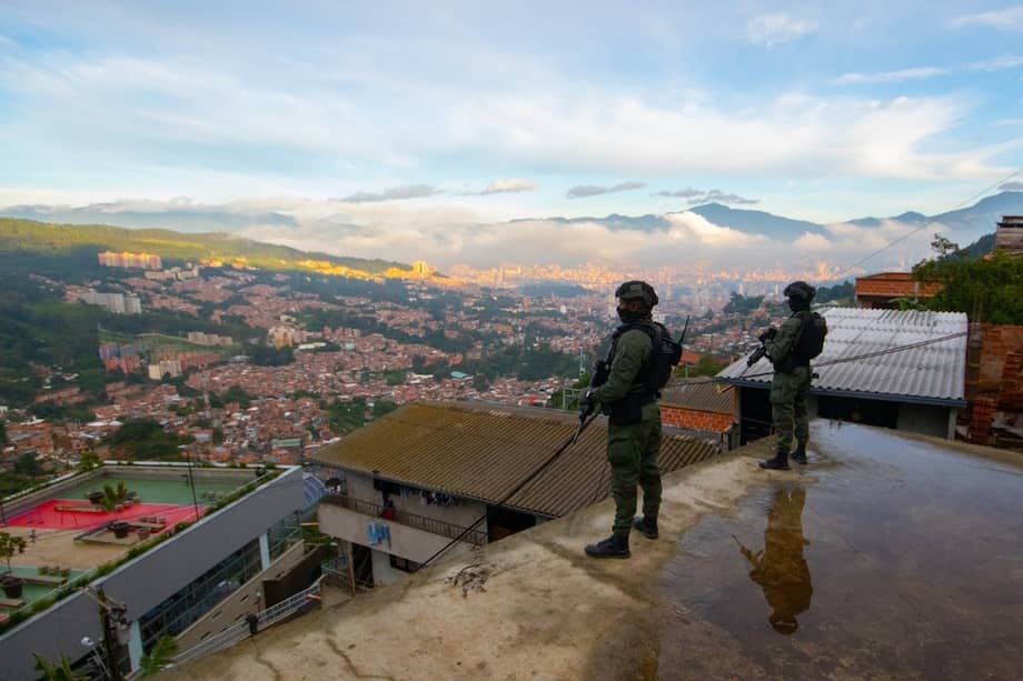 “Encontramos que para 2023, a nivel nacional, hay una reducción importante en las tasas de homicidio, desplazamiento y confinamiento", explicó la organización.