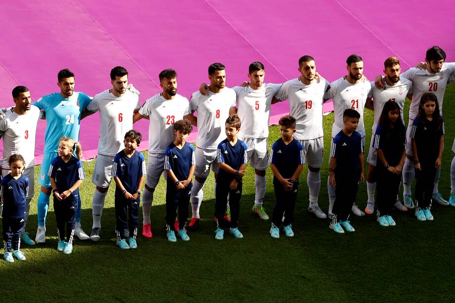 En su segundo partido, el combinado persa cantó el himno, a diferencia del primero.