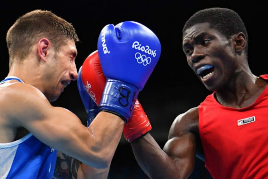 Martínez le entrega al país la primera medalla en boxeo desde Seúl 1988 desde que Jorge Eliecer Julio ganó bronce. / AFP