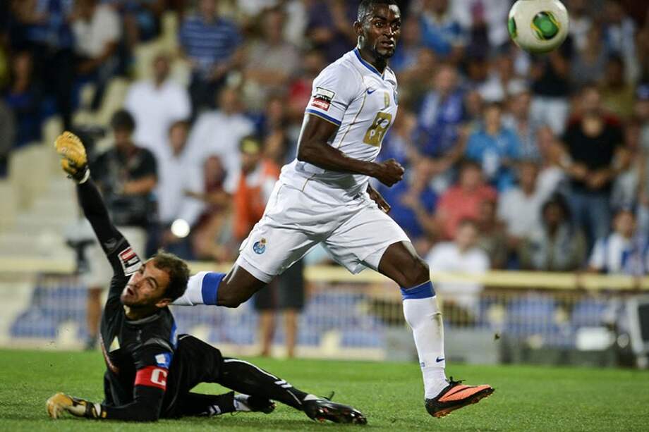 Jackson Martínez anotó en el empate del Porto en Estoril