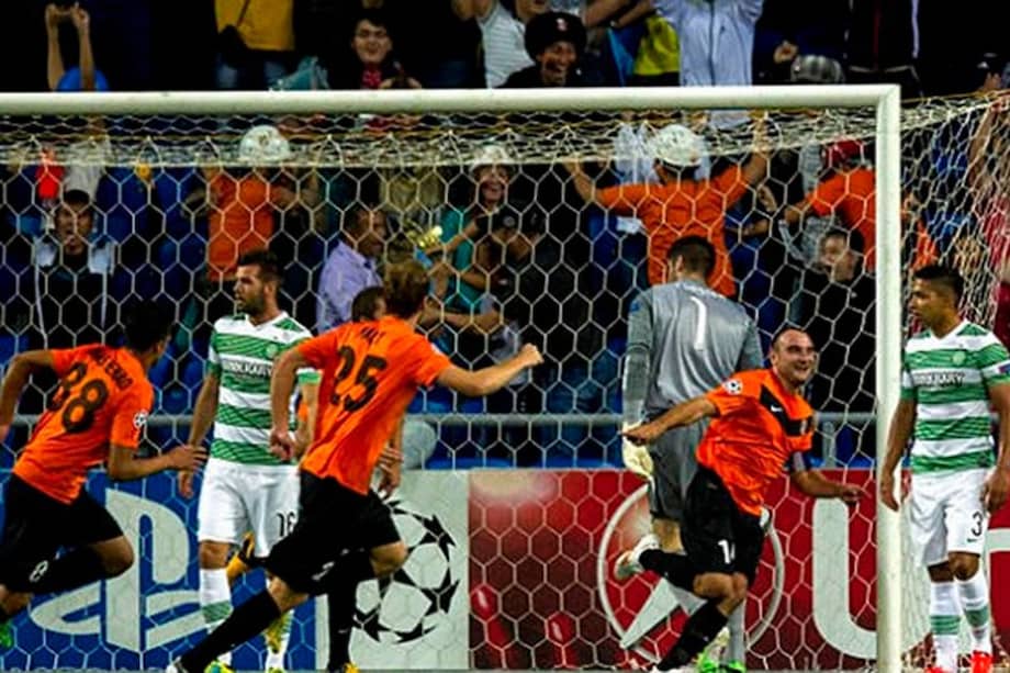En su casa el Shakhter Karagandy, sacrificó su oveja, el resultado: derrotó al Celtic 2-0.