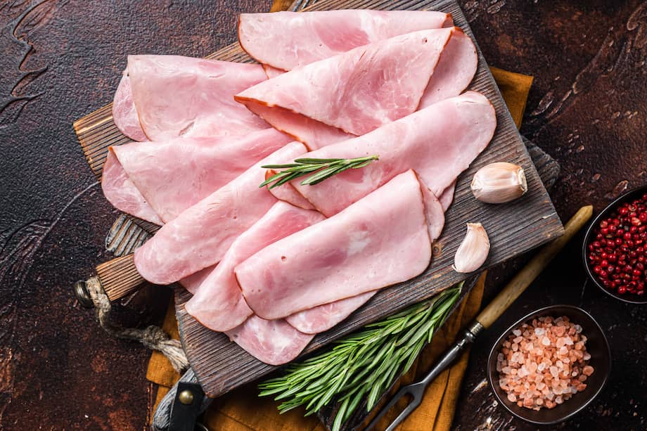 Usa este jamón de cerdo en sándwiches o en una buena tabla de quesos.