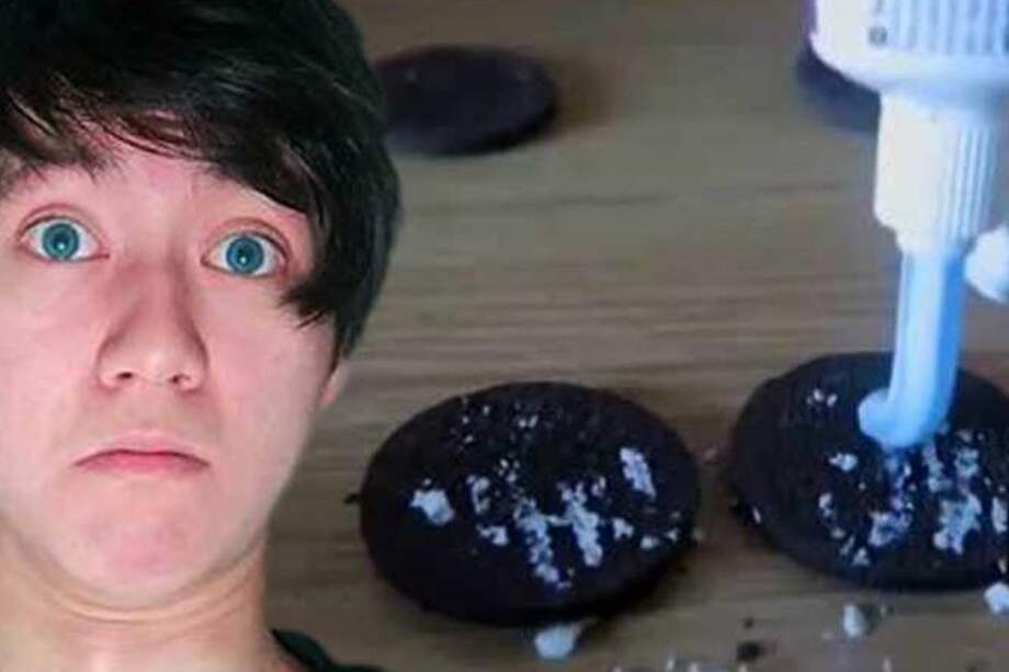 El youtuber español ReSet, quien en 2019 fue condenado a 15 meses de prisión por jugarles una broma a habitantes de calle de Barcelona.