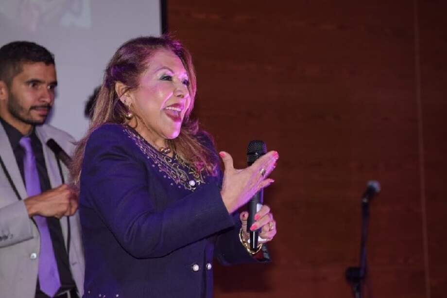 Aída Luz Villa dice que hay mucho material inédito de su padre, Abel Antonio Villa, uno de los juglares más importantes del vallenato. / Cortesía