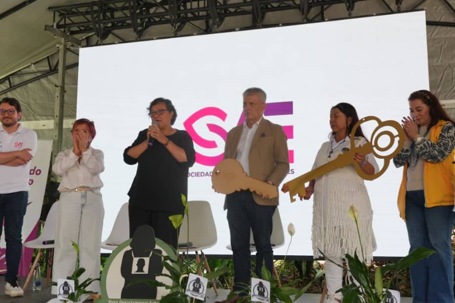 Al menos 20 organizaciones que hacen parte de la Mesa Departamental de Desaparición Forzada de Antioquia hicieron parte de la gestión de esta entrega.