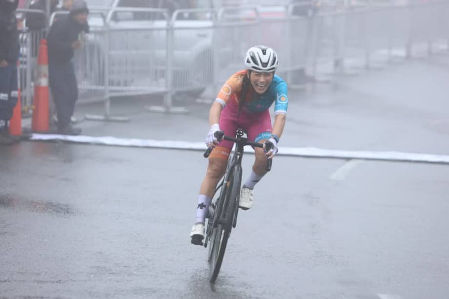 Lilibeth Chacón golpeó con autoridad en la Vuelta a Colombia Femenina y ganó la etapa reina