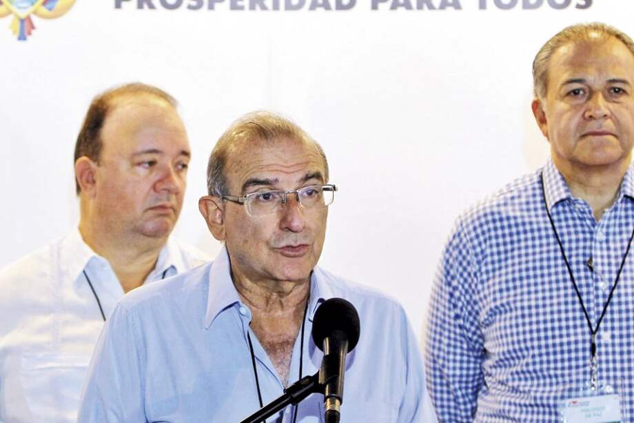 La delegación negociadora del Gobierno reanudó conversaciones con las Farc ayer, en La Habana. / Efe