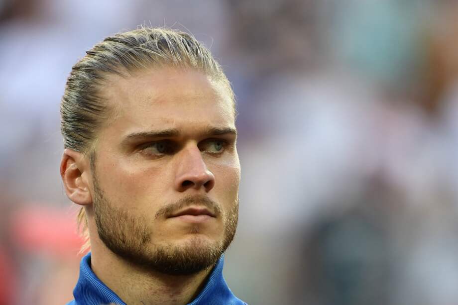 El islandés Gislason revoluciona las redes sociales por su atractivo físico. / AFP