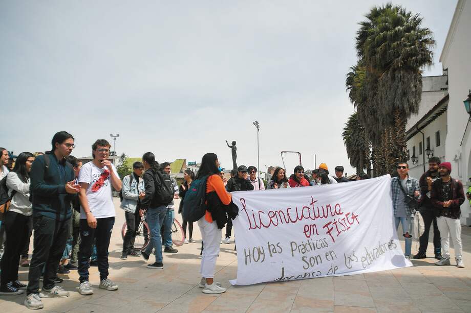 Los estudiantes de la licenciatura en física intervinieron el jueves pasado en el Concejo en busca de apoyo de los cabildantes.