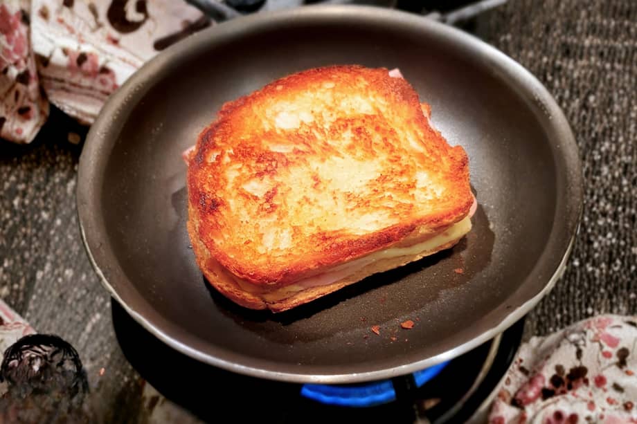 Sánduche de queso en sartén