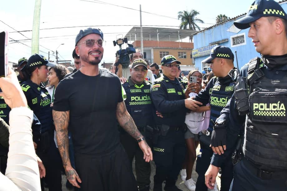 J Balvin recorrió el barrio Obrero, uno de los epicentros de la cultura salsera en Cali. La visita hace parte de una apuesta por posicionar a la ciudad como escenario de grandes eventos.