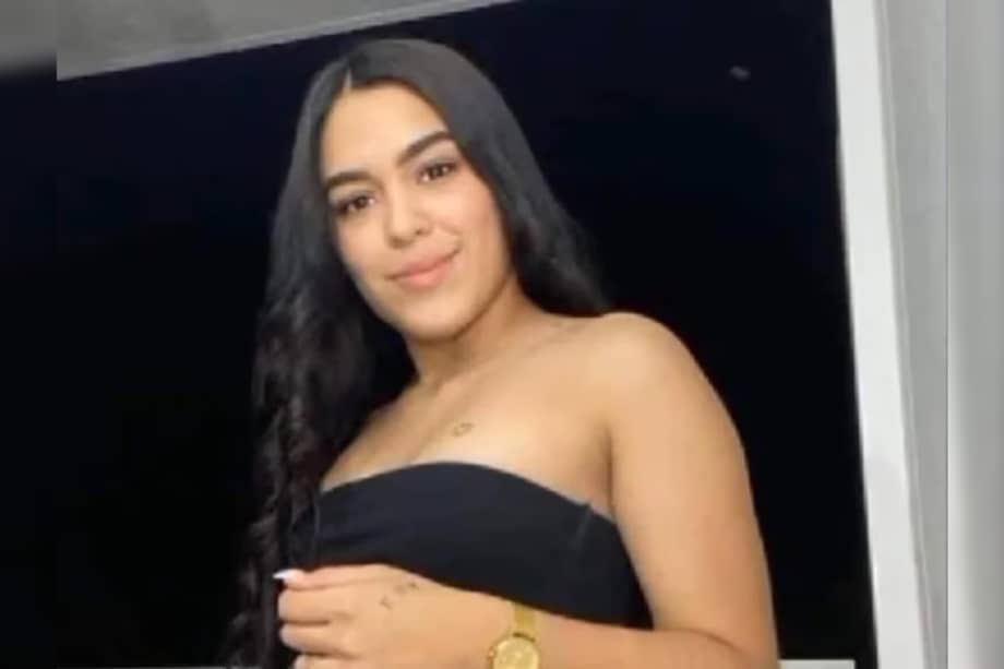 Karen Xiomara Gómez Bravo, una colombiana que residía en Chile, fue asesinada en el edificio en el que vivía con su expareja en la madrugada del domingo 15 de octubre, de acuerdo con la policía chilena. Gómez era oriunda del Valle del Cauca.