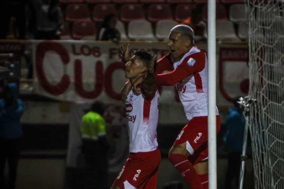 El conjunto cardenal logró un triunfo sufrido en Tunja frente a Boyacá Chicó con gol en los últimos segundos de Emanuel ‘Turro’ Olivera’.
