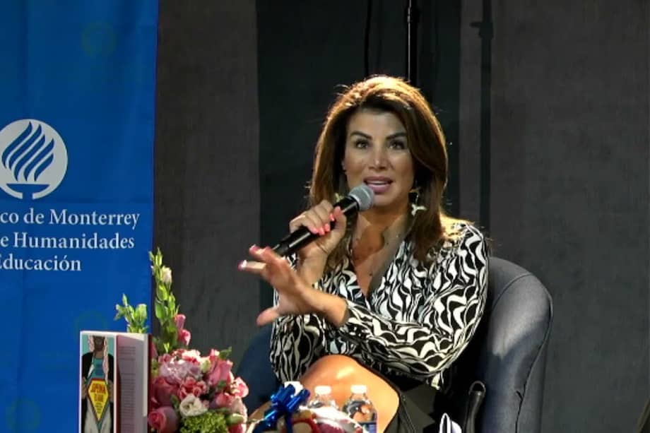 Joumana Haddad (Beirut, 1970) es una escritora reconocida internacionalmente y ganadora de distintos premios; es periodista, conferencista y activista política en derechos humanos.