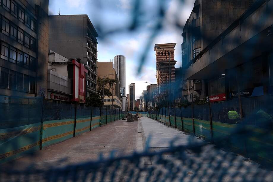 Sobre la carrera séptima se adelanta la segunda fase de peatonalización. / Mauricio Alvarado - El Espectador