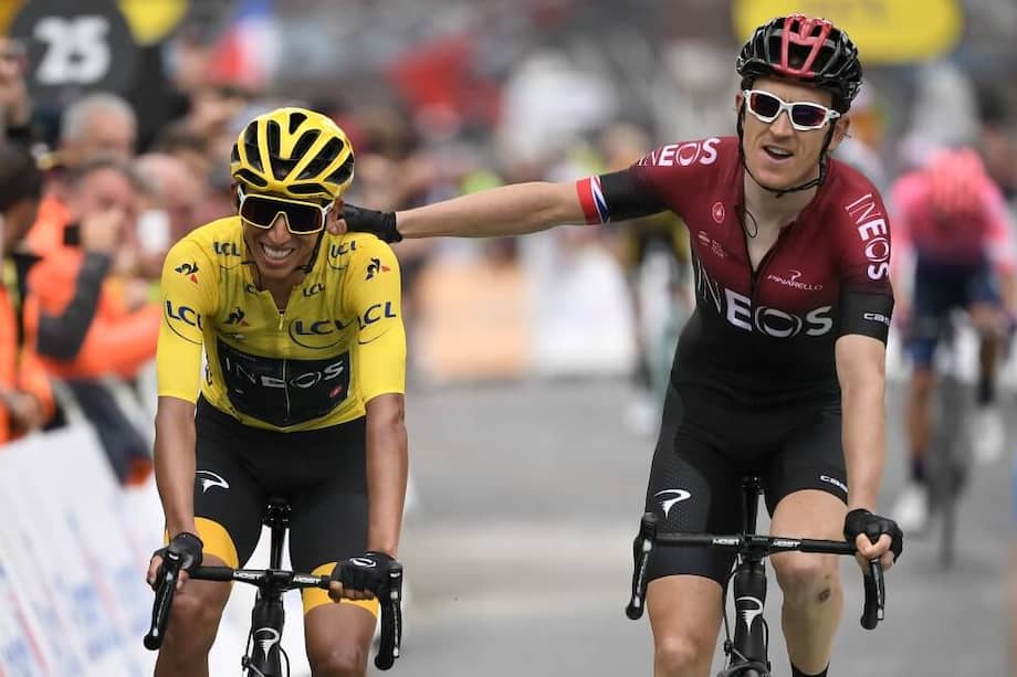 Egan Bernal exaltado por el británico Geraint Thomas, campeón del 2018, como nuevo campeón del Tour de Francia.
/ AFP