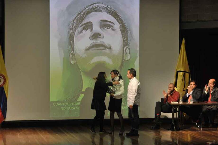 El 25 de noviembre del año pasado se realizó en la Universidad de los Andes el grado póstumo de Sergio Urrego, en compañía de sus familiares y amigos. /Gustavo Torrijos - El Espectador