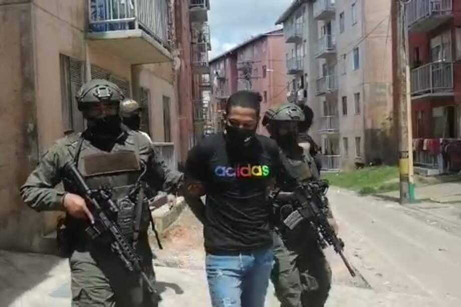 Luis Ernesto López, alias Samper, cobraría una suma de $70 mil a transportadores públicos para permitirles transitar por las calles controladas por él / Policía Nacional