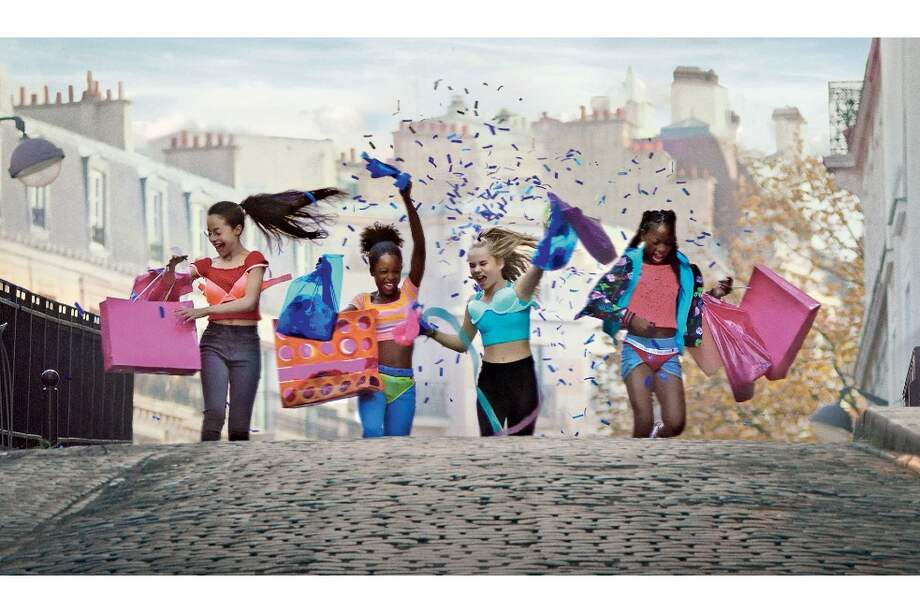 “Cuties” se estrenó en el Festival de Cine de Sundance 2020 y ganó el Premio del Jurado de Dirección.