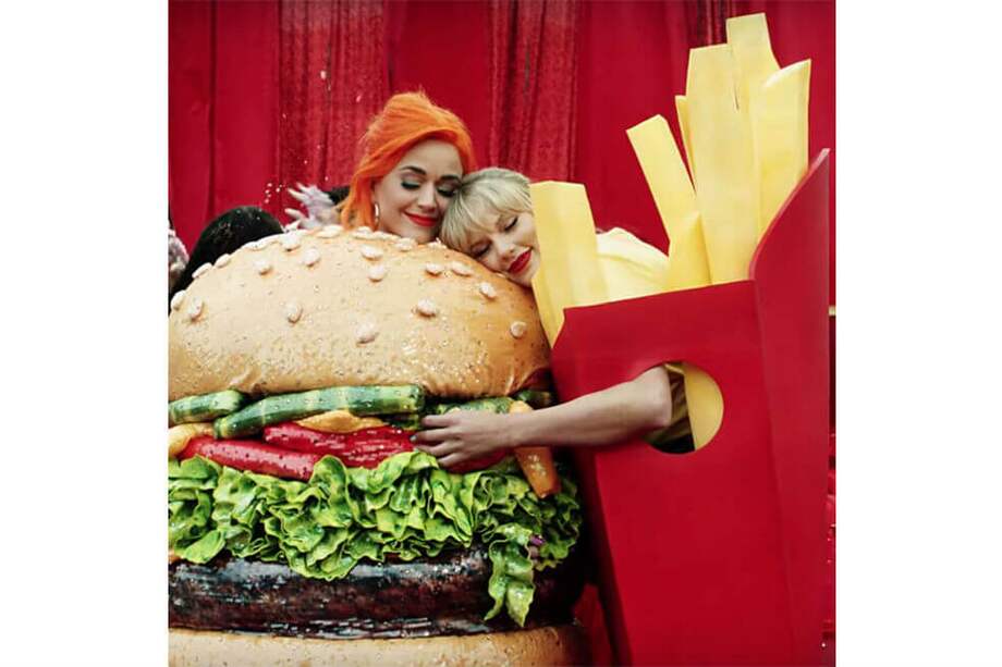 Katy Perry y Taylor Swift en el video "You need to calm down". / Tomado de @taylorswift