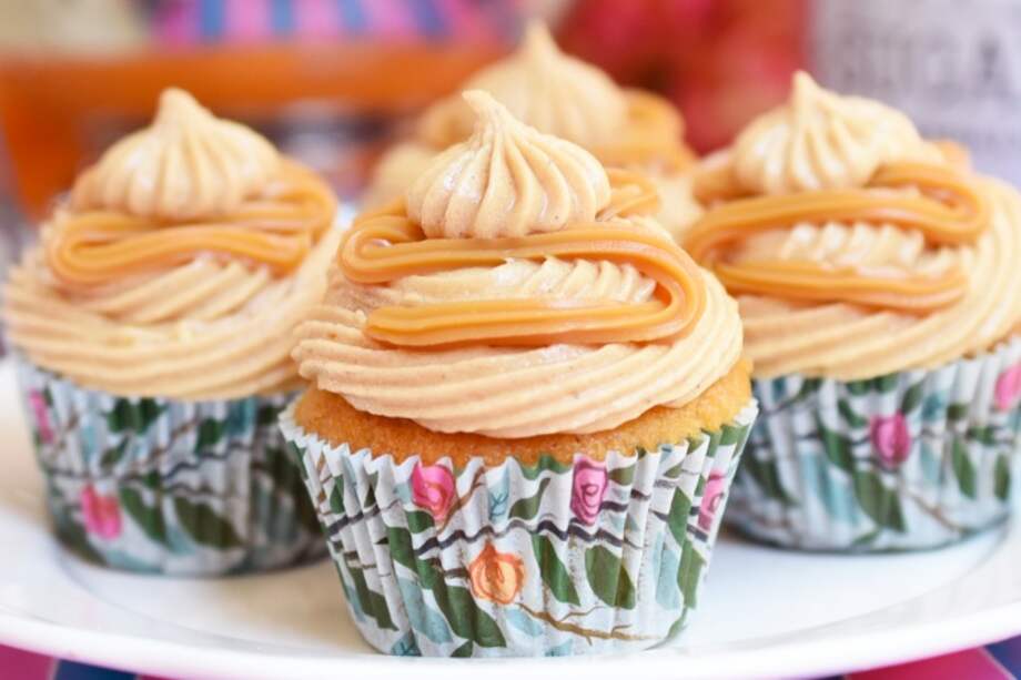 Cupcakes rellenos de dulce de leche