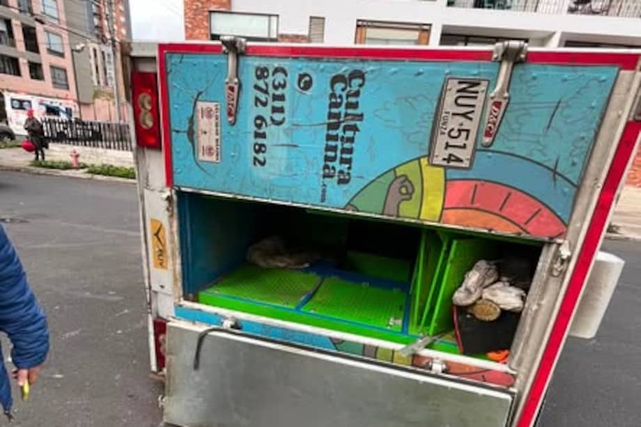 Camíon que transportaba las mascotas tras el siniestro en el barrio Cedritos, de Usaquén.