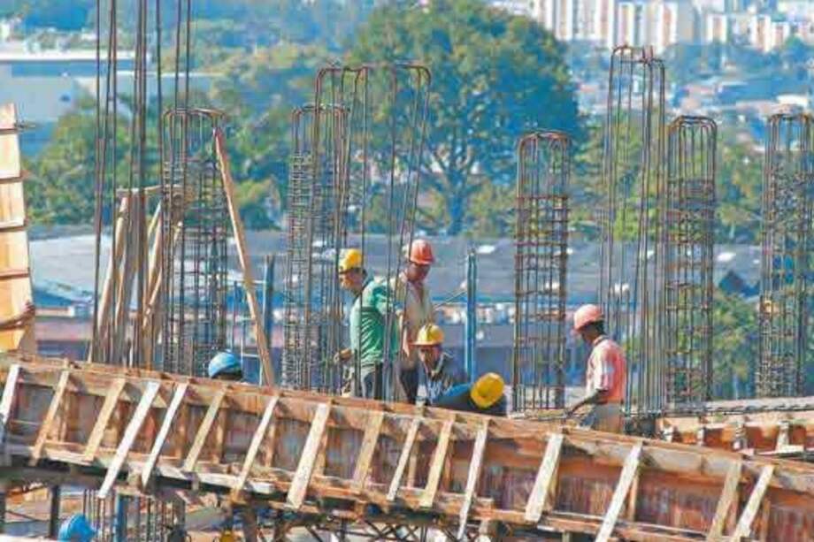 Apreciación del peso eleva costos laborales: Fedesarrollo