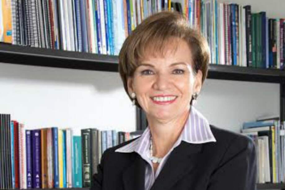 Presidenta de Unifianza, Clemencia Parra.