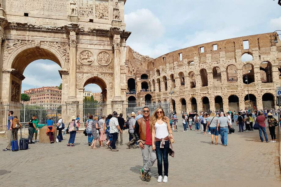 Felipe Peláez y su esposa, Laura Catalina Henao, decidieron viajar sin sus dos hijas a Europa. / Cortesía Revista Vea