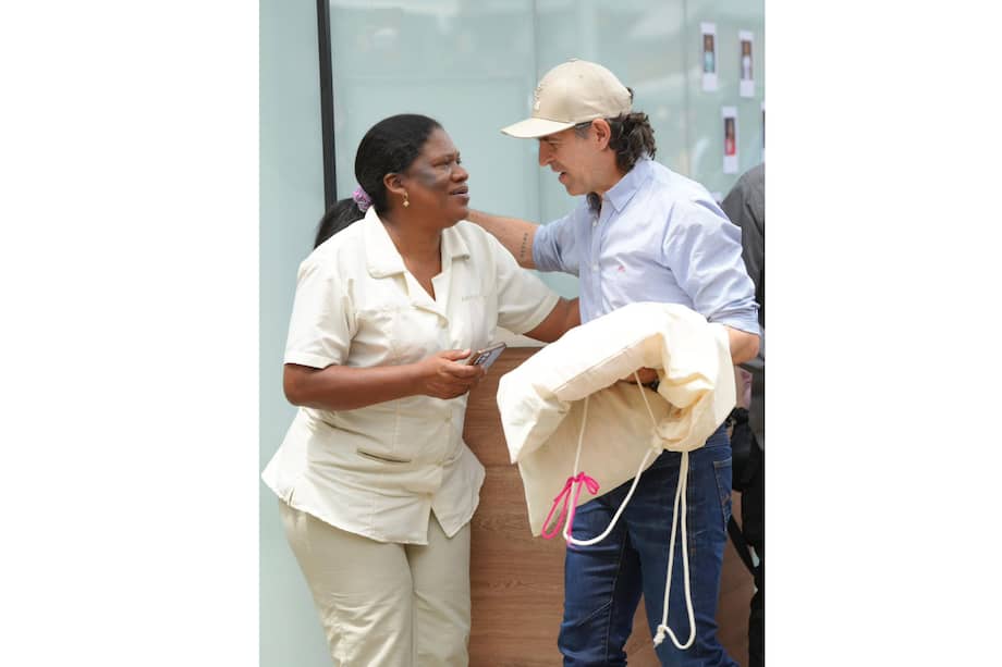 El proyecto ahorraría 240 horas semanales a 60 mujeres que han dedicado sus vidas al cuidado no remunerado.