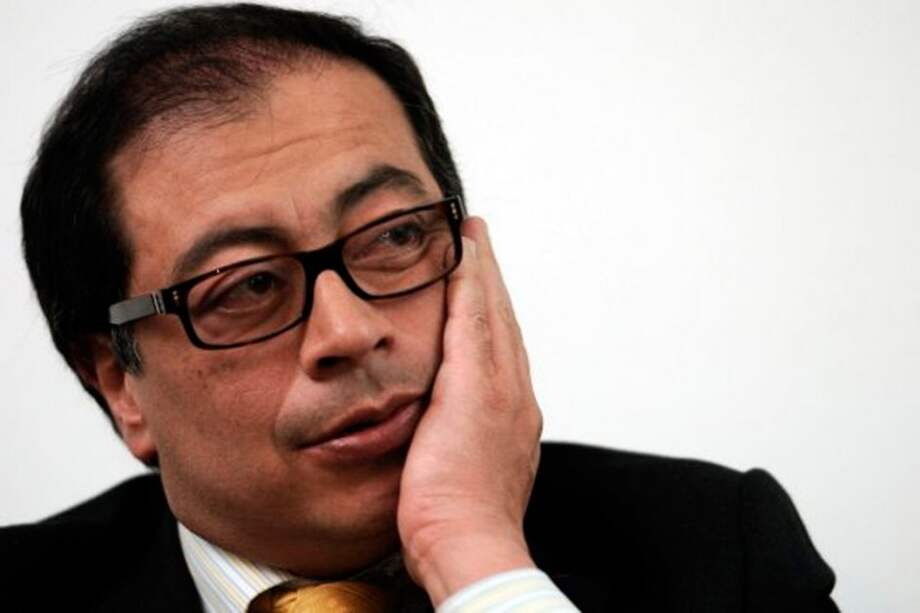 A Petro no lo dejaron entrar a la Academia Militar para despedirse de Chávez