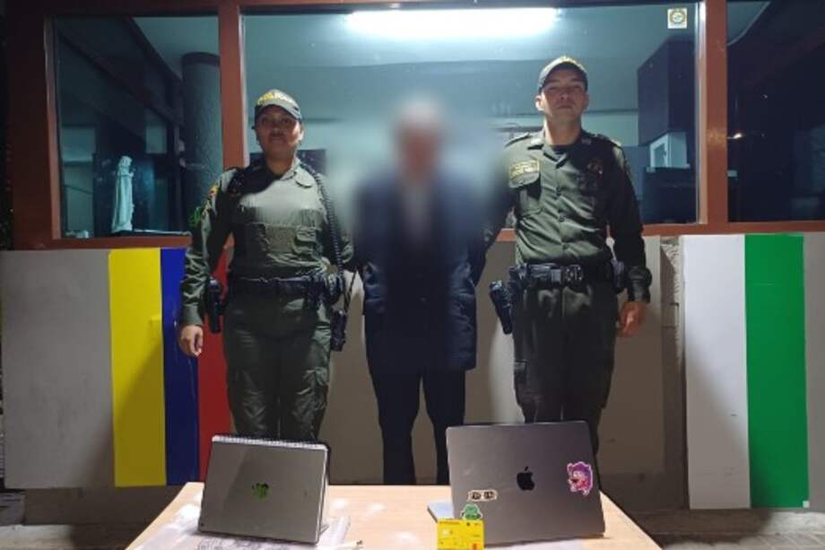 La noche del martes 14 de mayo de 2024 este sujeto fue capturado en el sector de Sana Bárbara, en Usaquén, tras robar a varios comensales que departían en un restaurante. El sujeto trató de escapar en un bus del SITP