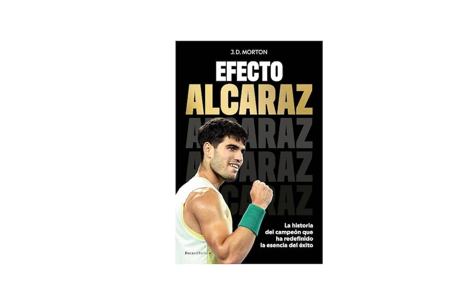 Al coronarse en el Abierto de Australia el fin de semana pasado, el español Carlos Alcaraz completó campeonatos en todos los grand slams del tenis profesional a los 22 años de edad. Este libro, en la imagen la portada, cuenta cómo desde que alzó su primer Grand Slam en el US Open 2022, con apenas 19 años, bajo la guía del también tenista español Juan Carlos Ferrero, Alcaraz no ha hecho más que superarse.